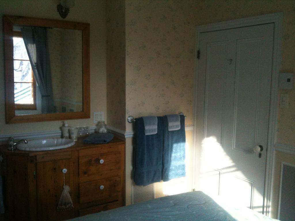 Auberge Du Maitre Forgeron Beaupré Kamer foto