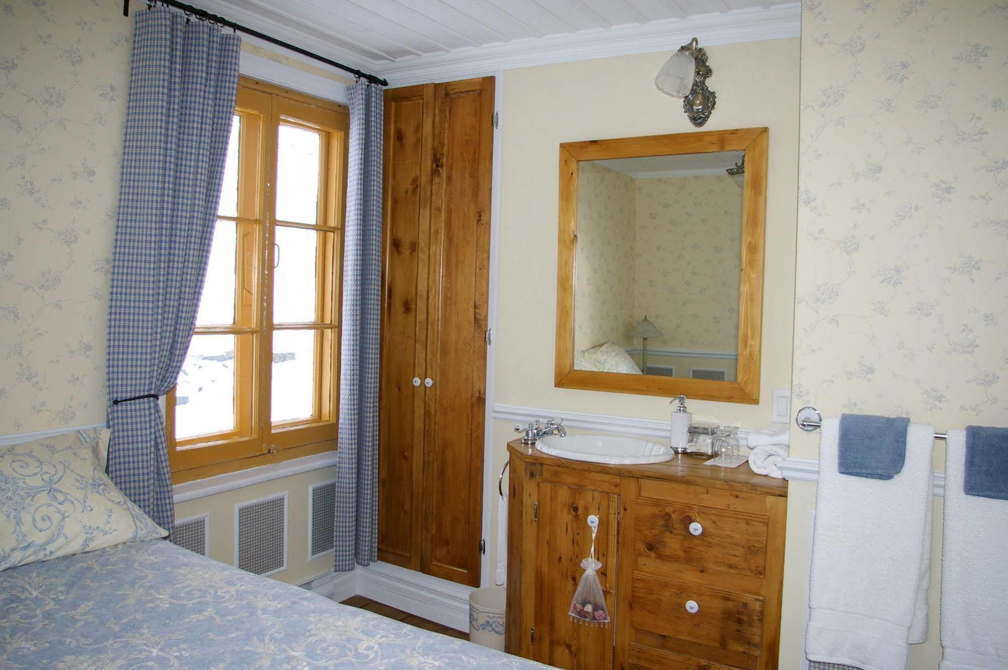 Auberge Du Maitre Forgeron Beaupré Buitenkant foto